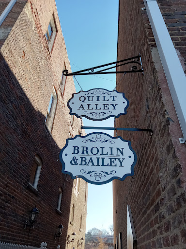 Quilt Alley - Thumbnail