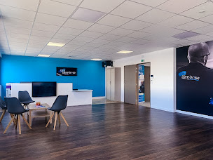 Photo n°4 de UNI PARE BRISE MARNE LA VALLEE à Chanteloup-en-Brie (Service de réparation de pare-brise)