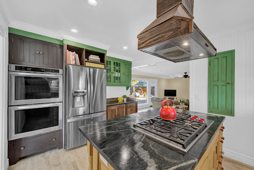 Deanna Deckard, Real Estate Broker - Thumbnail