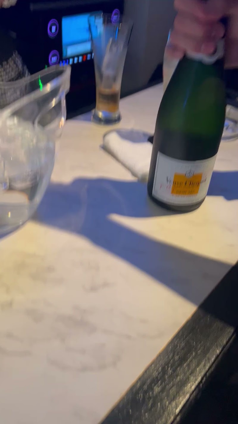 Girl's Bar Axia（ガールズバーアクシア）