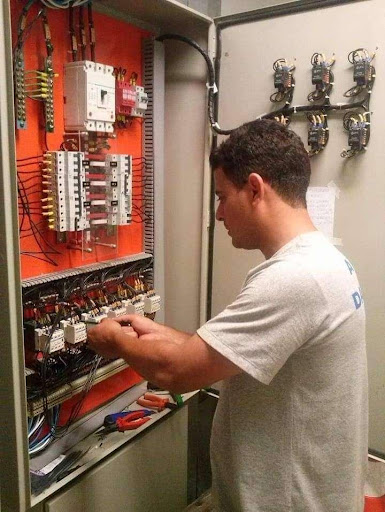 Eletricista residencial e predial - Lenilson