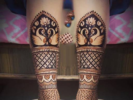 Leg Mehandi Artist in Delhi, Best Leg Mehandi Artist in Delhi, Top & Famous Leg Mehandi Wala in D… post image