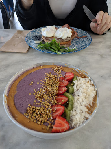 Mini Me Mango cafe - Thumbnail