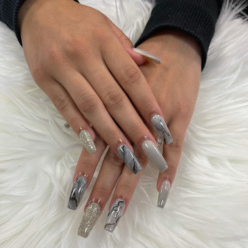 Elegant Nails & Beauty