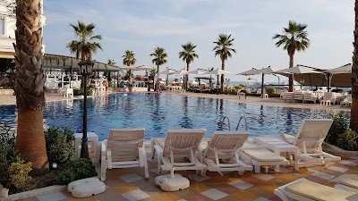 Grand Blue Fafa Resort