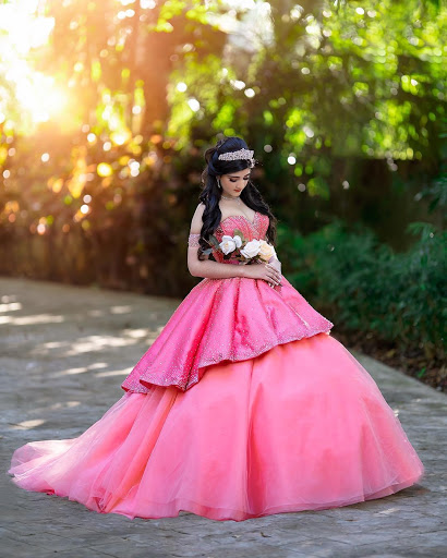 Bella's dress Boutique Gallery - United States