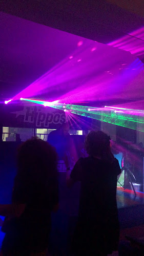 Hippos - Pub