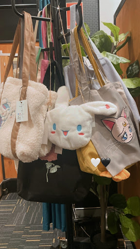 OF.EL Clothing & Accessories - Thumbnail