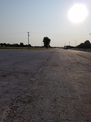 Strafford I-44 Eastbound Truck Parking - Thumbnail