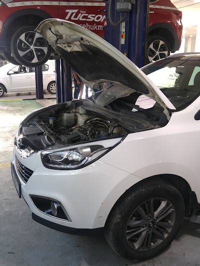 Photos of Kamer Automotive