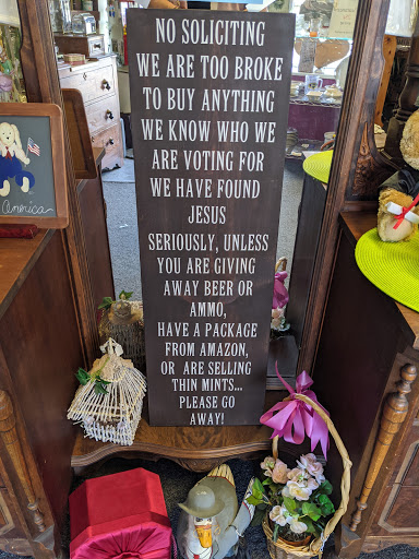 Aunt Nae's Antiques & Gifts - Thumbnail