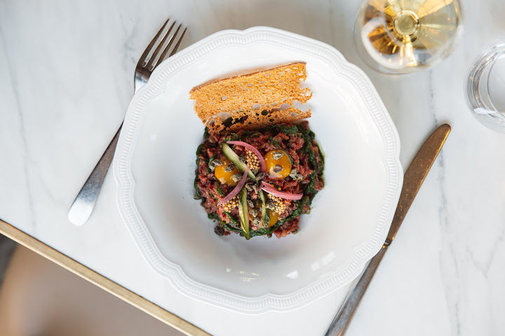 Brasserie du Louvre by null