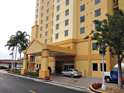 Photos of Hampton Inn & Suites by Hilton Miami Airport South Blue Lagoon