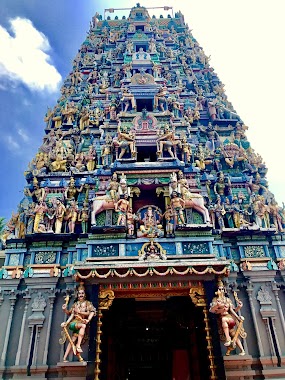 Kathiresan Temple, Author: Lester Loyd