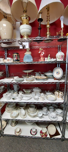 Siskiyou Humane Society Thrift Store - Thumbnail