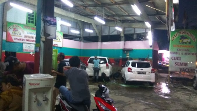 Cuci Mobil & Motor Genta Wash Station, Author: Rino Anditama