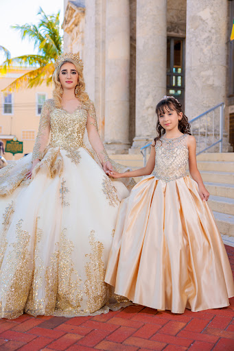 Bella's dress Boutique Gallery - United States