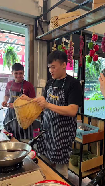 Tingly Thai Cooking School by null