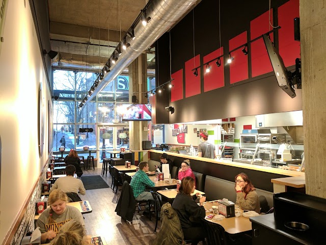 MOOYAH Burgers, Fries & Shakes