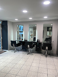 Photo n°2 de Steph Coiffure à Évian-les-Bains (Salon de coiffure)