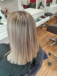 Photo n°3 de Colibri à Dolus-d'Oléron (Salon de coiffure)