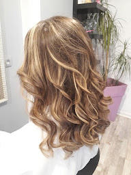 Photo n°38 de LASER Coiffure à Lyon (Institut de soins du visage)