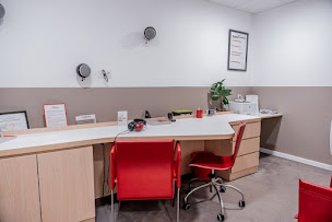 Photo n°3 de Audioprothésiste Dole-Alain Afflelou Acousticien à Dole (Centre médical)