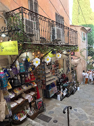 Photo n°3 de La Poterie Provençale à Bormes-les-Mimosas (Magasin de souvenirs)