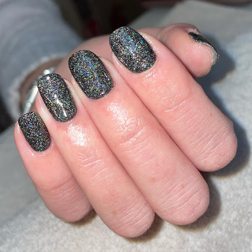 Beauty by Lauren Turner - Thumbnail