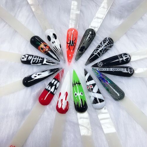 Comments and reviews of Lotus Nails