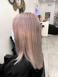 Photo n°37 de Design'hair à Noyon (Salon de coiffure)