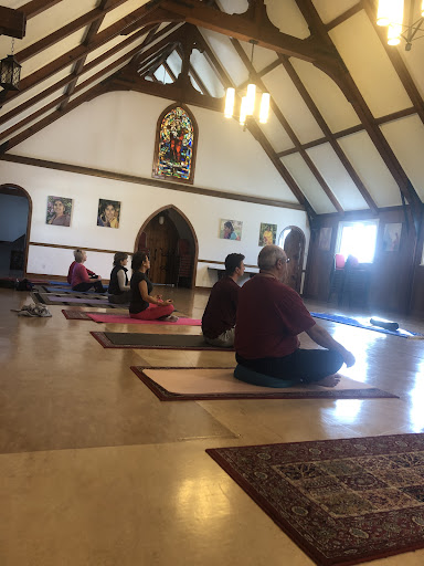 Yoga Royal - Visual
