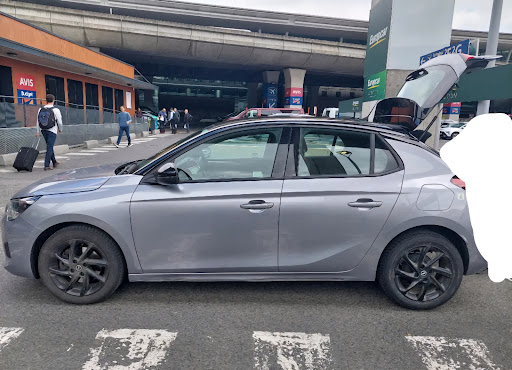 Europcar Paris Cdg Apt Vehicules Prestige - Thumbnail