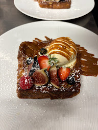 Photo n°84 de Saucisson et Beaujolais à Rueil-Malmaison (Restaurant)