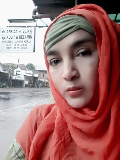 Photos of Dokter Spesialis Kulit Dan Kelamin (dr. Afrida H, Sp.KK)