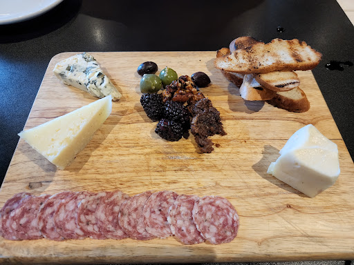 Cuvée Wine Table - Visual