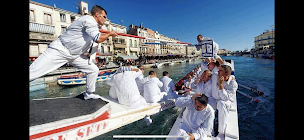 Photo n°60 de Domaine Des Terrières - Villas de prestige, Vignoble, Huilerie à Plaissan (Établissement vinicole)