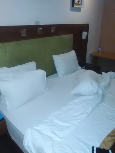 Photos of Palms 77 Hotel
