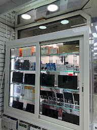 Photo n°16 de MobiCure à Le Bourget (Atelier de réparation de téléphones mobiles)