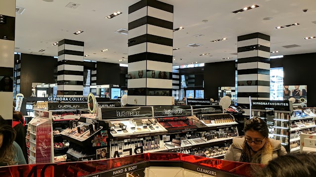 Mapstr - Shopping SEPHORA Brooklyn - Beauté, SMIC DEPENSING, Make up, Makeup