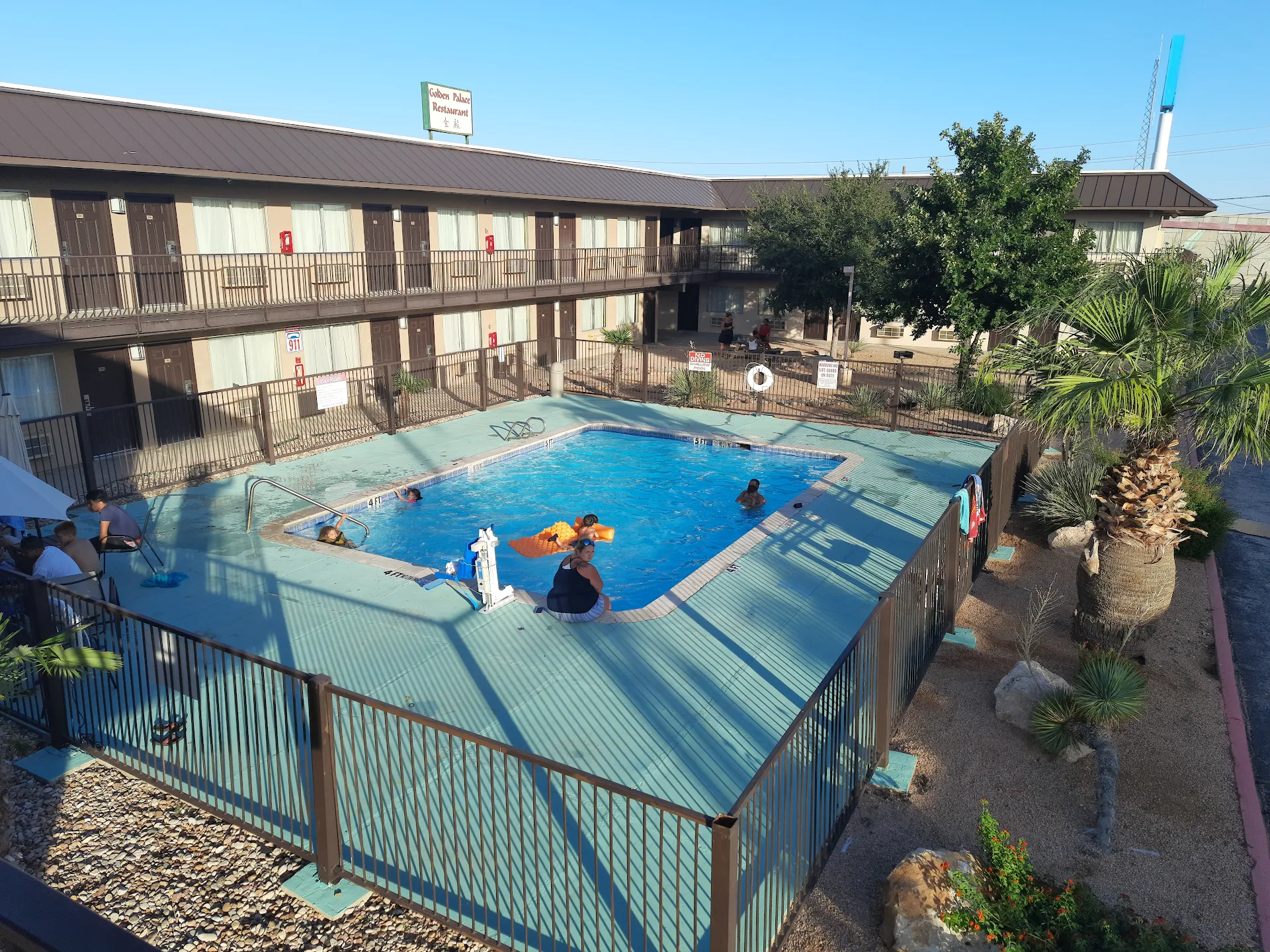 Howard Johnson By Wyndham