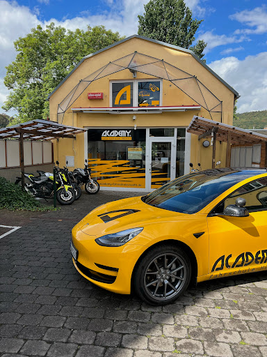 ACADEMY Fahrschule Hüttl