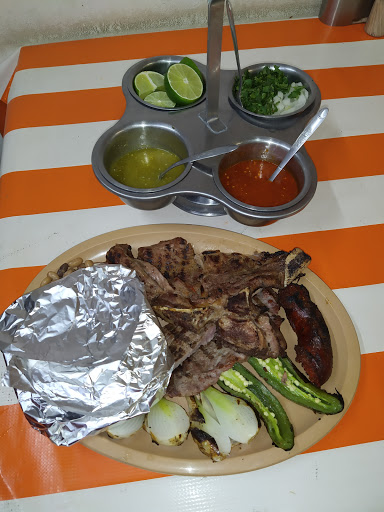 Tacos al carbón "El Gallo"