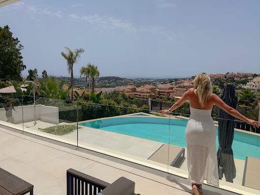Carol Property - Visual