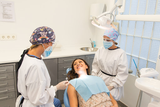 CiM CENTRE DENTAL, CARBONELL+MEILAN