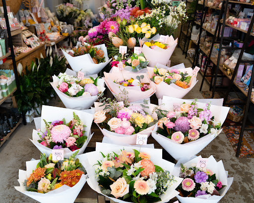 Flowers on Oxford - Thumbnail