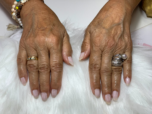 Favic Nails- Belleza Femenina - Thumbnail