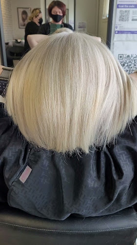 Reviews of Salon 10 in Dunfermline - Barber shop