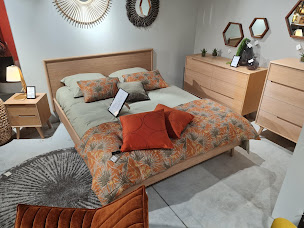 Photo n°22 de Mobilier d'Ici et d'Ailleurs à Saintes (Magasin de mobilier de jardin)