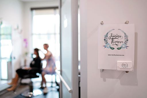 TOTAL SALON Studios - Visual